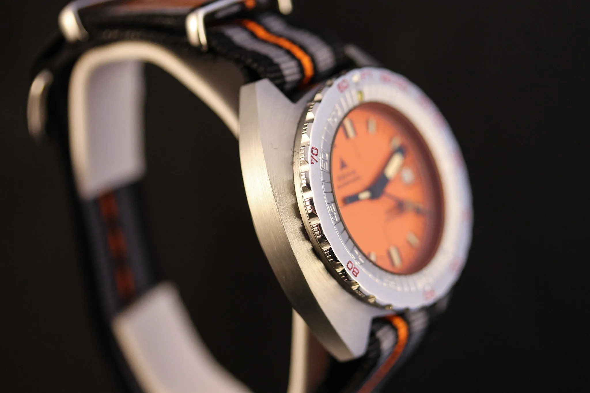 DOXA Sub 300T Professional