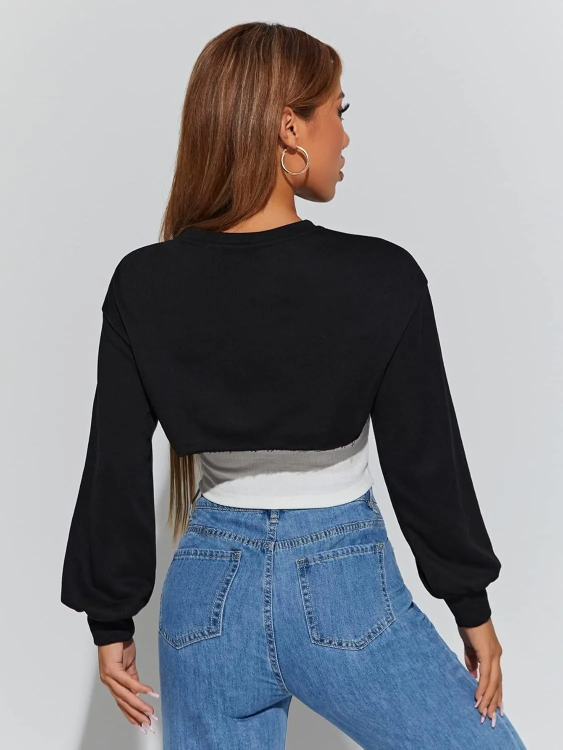 LovelyWholesale Women Crewneck Long Sleeve Crop Top Workout Gym Casual Cut out Loose Cropped Sweatshirt