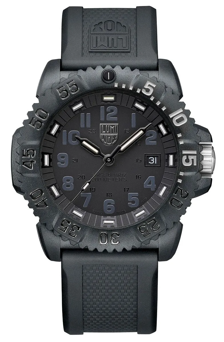 Luminox Navy Seal CARBONOX Black Rubber Strap Black Dial Date Divers Quartz Mens Watch XS.3051.GO.NSF
