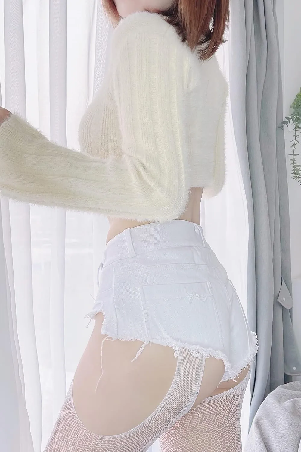Women's Sexy Summer Cutting Ripped Destroyed Hot Pants Beach Nightclub Denim Shorts 9022